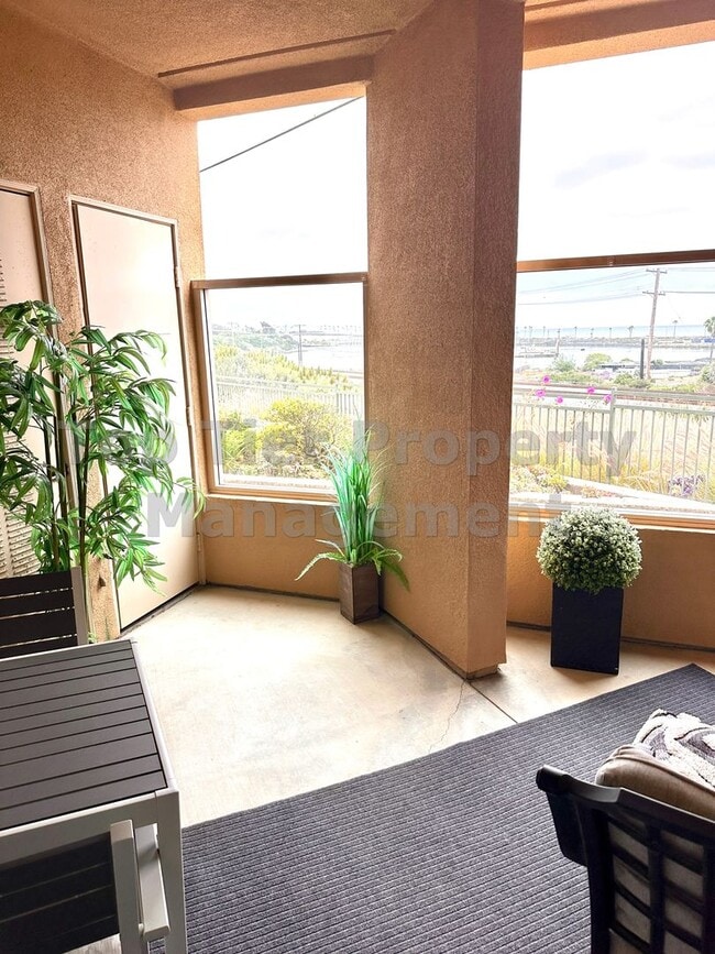 Building Photo - ***Beautiful 2 bed / 2 bath Townhome in Co...