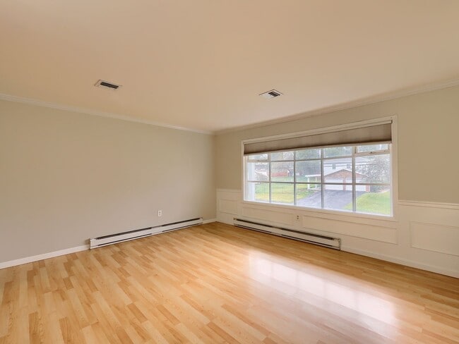 Building Photo - 3 Bedroom Single Family Home in Camp Hill