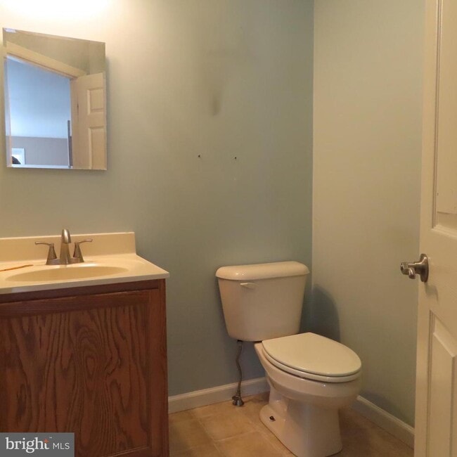 Building Photo - 5237 Rolling Rd