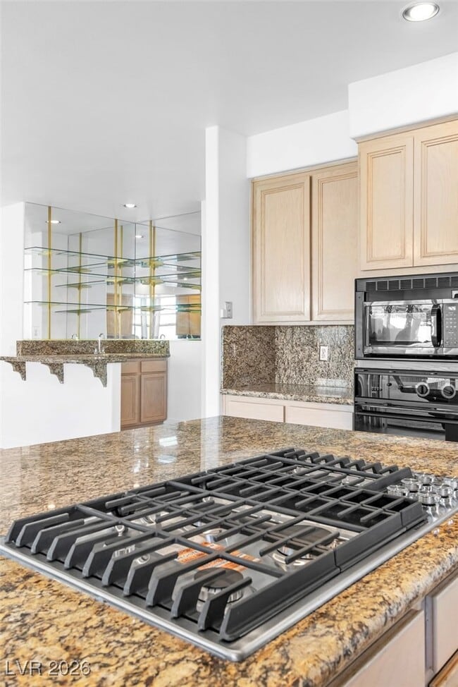 Building Photo - 3986 Windansea St