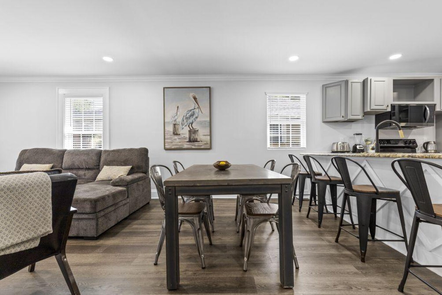 Building Photo - 822 Parkwood Ave