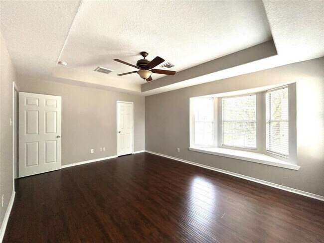 Building Photo - 18562 Carousel Creek Ct