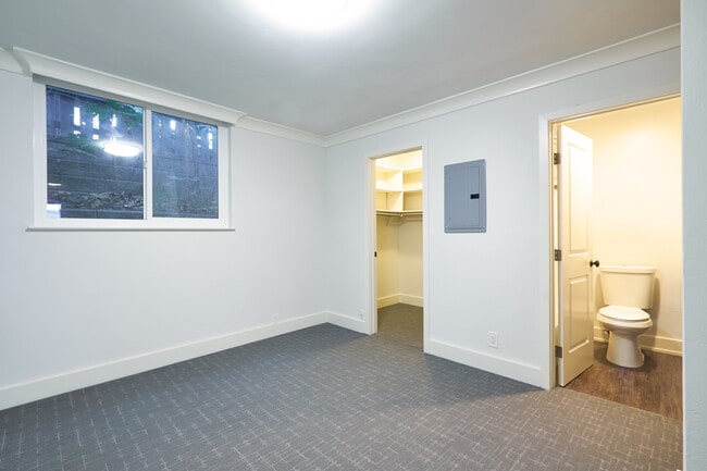 Ladera 1 Bed, 1 Bath Bedroom - Ladera Apartments