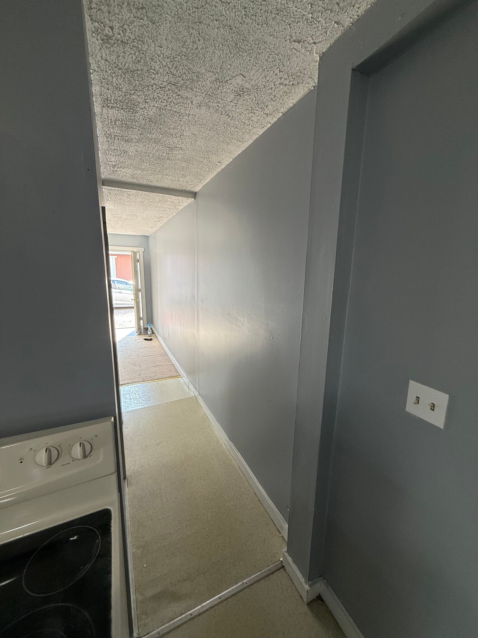 Building Photo - 9 E Middle St