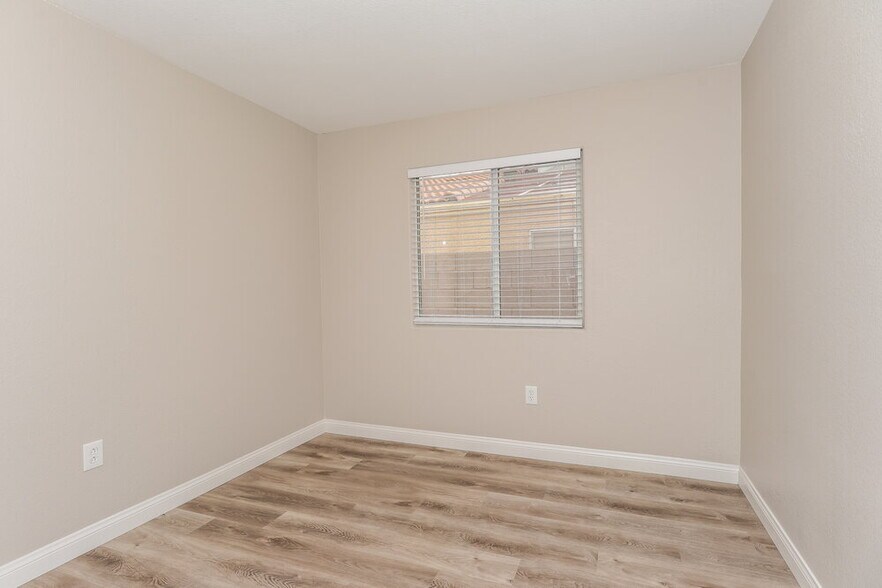 Building Photo - 5269 Mineral Lake Dr