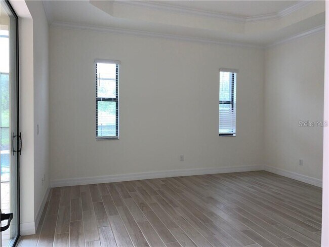 Building Photo - 17521 Hickok Belt Loop