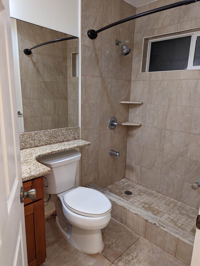 Building Photo - 2318 Waiomao Rd