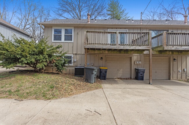 Building Photo - 4638 Bell St