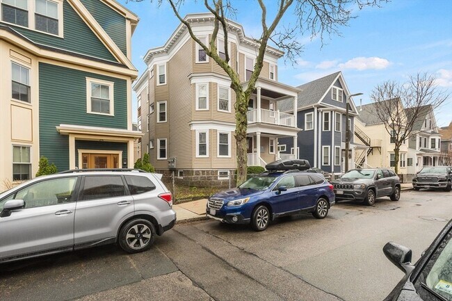 Building Photo - 38 Dorset St