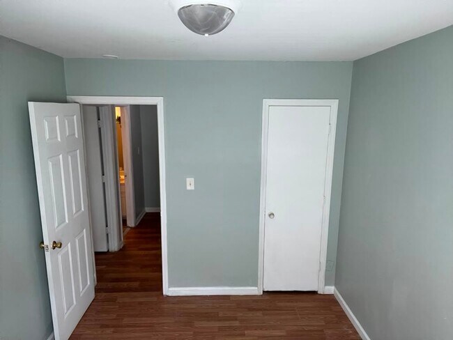 Building Photo - 1609 Fawn Vista Dr N