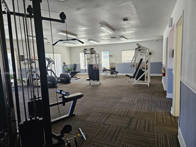 Building Photo - 4900 NW 79th Ave