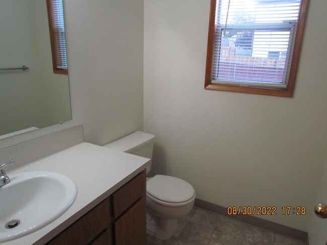 Building Photo - ~Beautiful Two-story Home Located in the N...