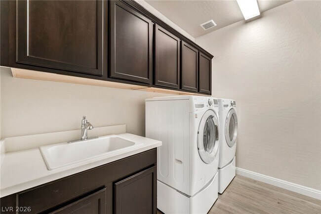 Building Photo - 9729 Ponderosa Skye Ct