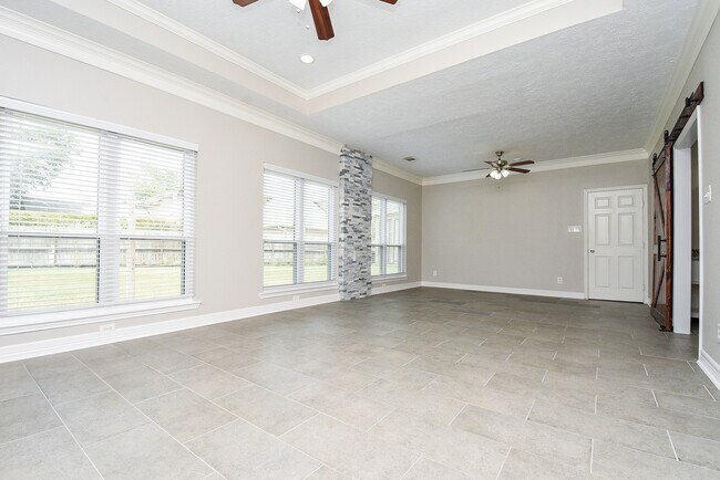 Building Photo - 15831 Conners Ace Dr