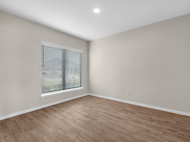Building Photo - 40575 Goldeneye Pl
