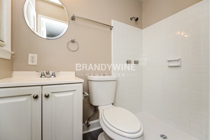 Building Photo - 5515 Scofield Rd