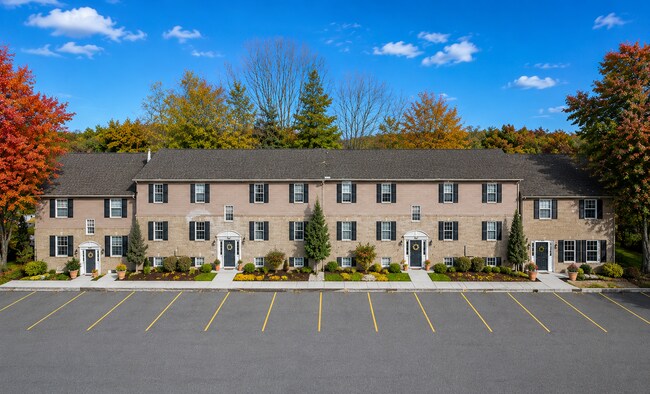 Building Photo - Spacious 2BR at Bellwood Manor! Great North Hills Location! Call Today!