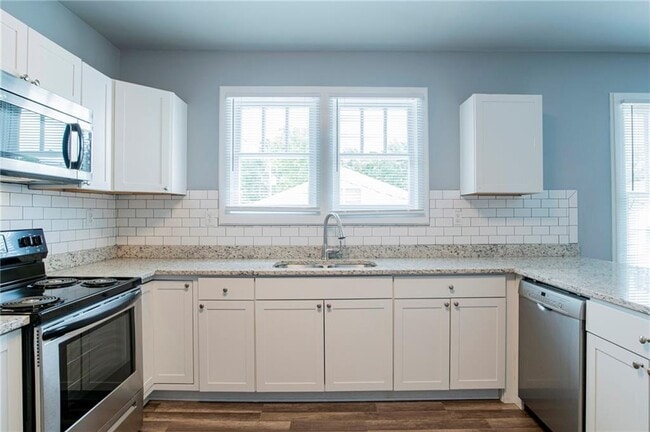 Building Photo - 358 Rapier Ave