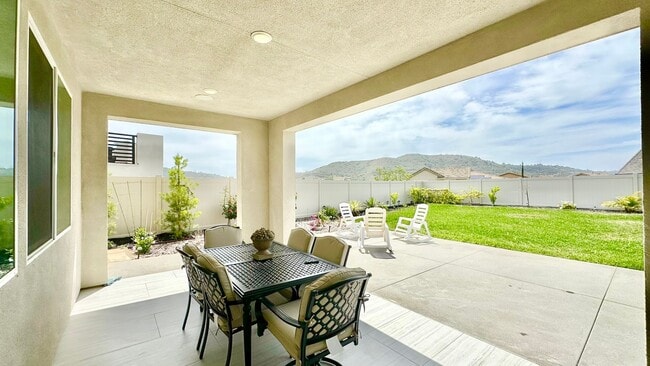 Building Photo - Beautifully Designed, and Upgraded, Newer ...