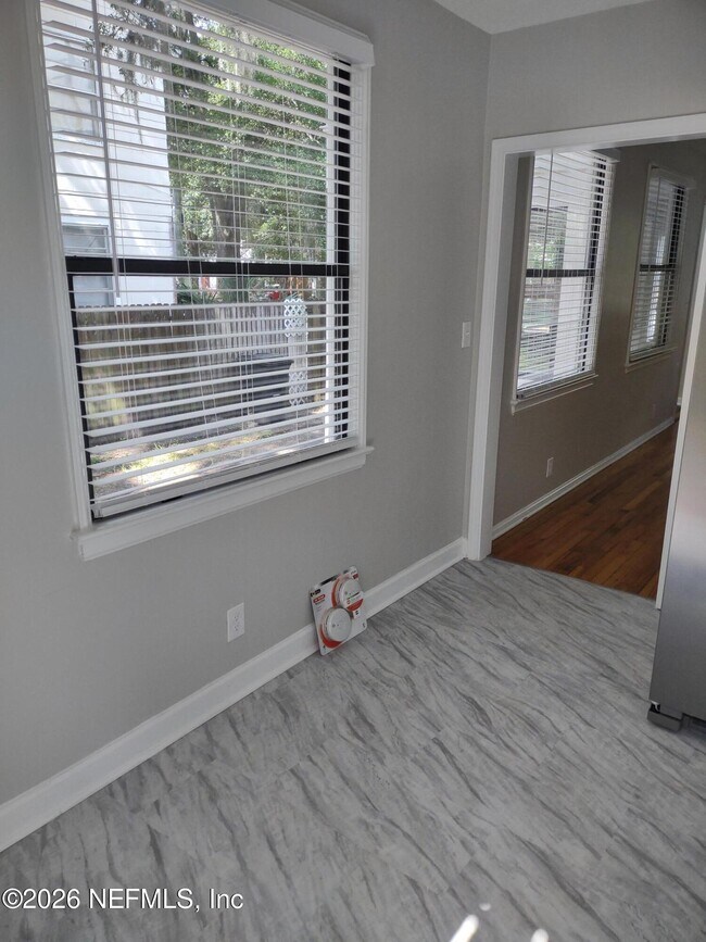 Building Photo - 1552 Naldo Ave