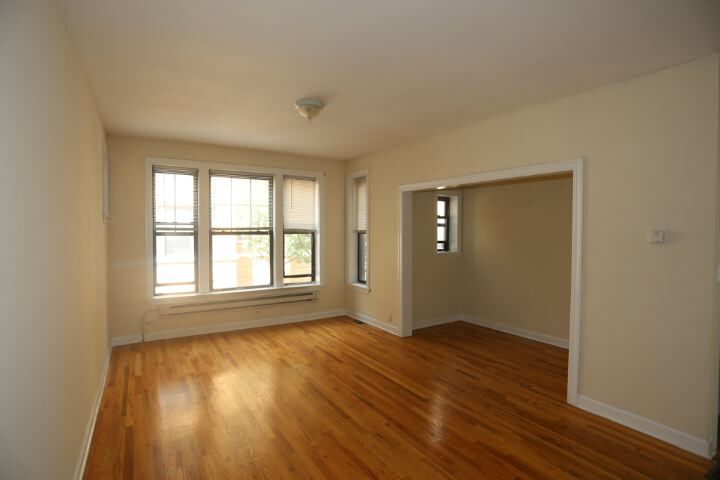 Building Photo - 714 W Barry Ave