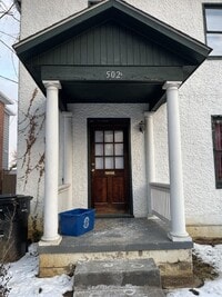 Building Photo - 502 N Loudoun St