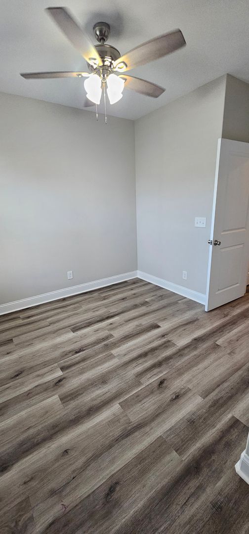 Building Photo - Beautiful 3BR/2BA Condo with Scenic Pond V...