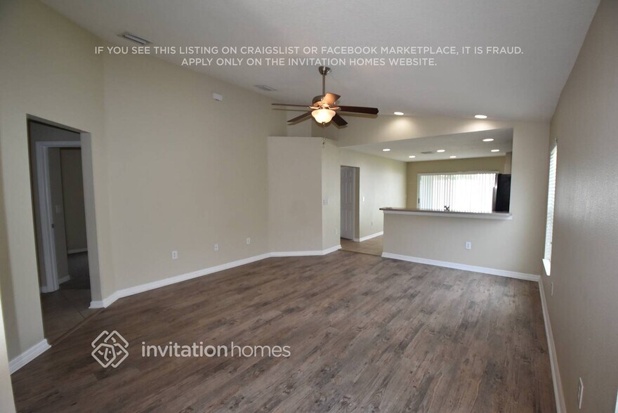 Building Photo - 8222 Summer Wood Ln