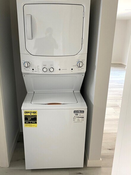 Building Photo - 11775 Gateway Blvd