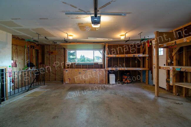 Building Photo - Fantastic 4 bedroom, 2 bathroom near Overl...