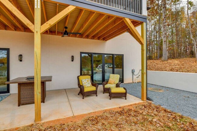 Building Photo - 309 Bridgewater Ln