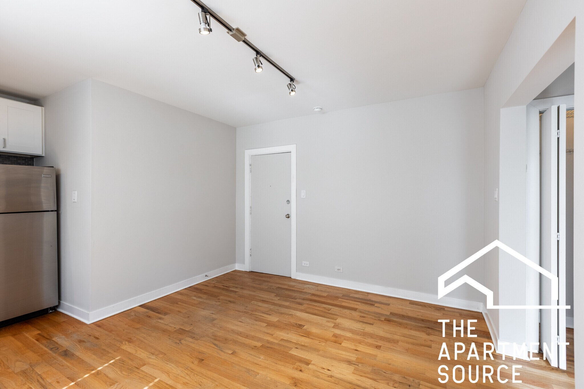 Building Photo - 2424 N Kedzie Blvd