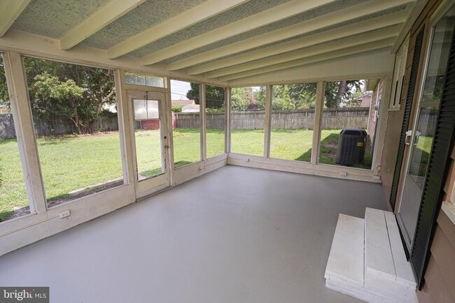 Building Photo - 737 Magnolia Dr