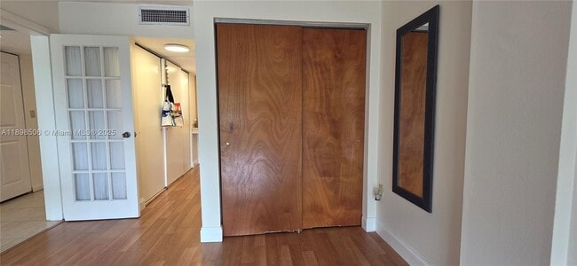 Building Photo - 1650 NE 115th St