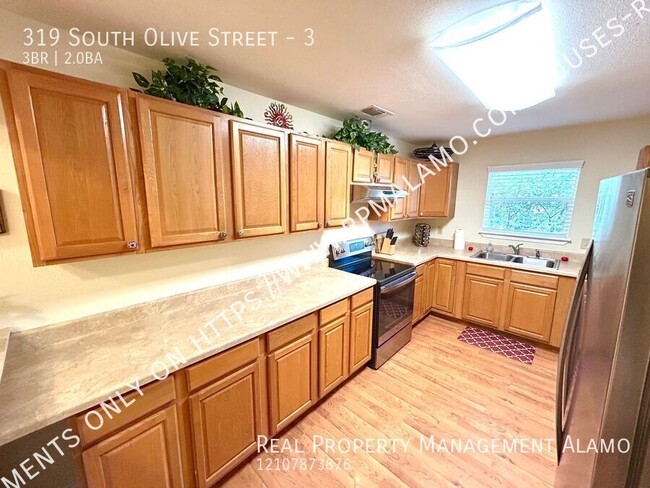 Building Photo - AVAILABLE NOW! FULLY FURNISHED 3 Bedroom /...