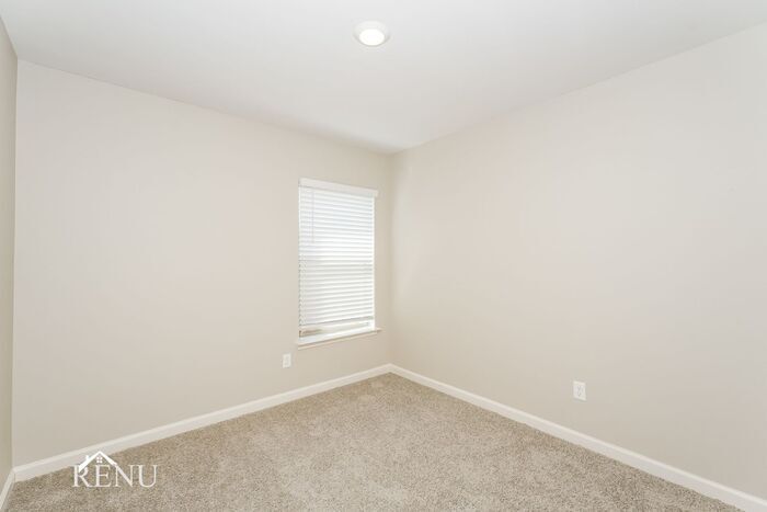 Building Photo - 136 Holster Holw Rd