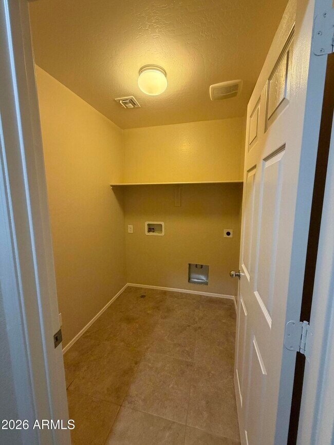 Building Photo - 4723 W Gelding Dr