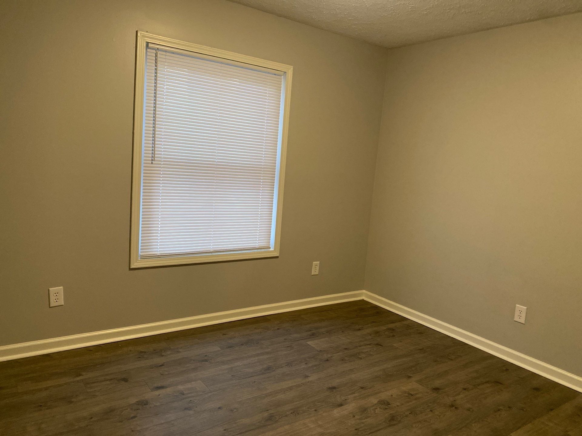 Building Photo - 18 Countryside Dr