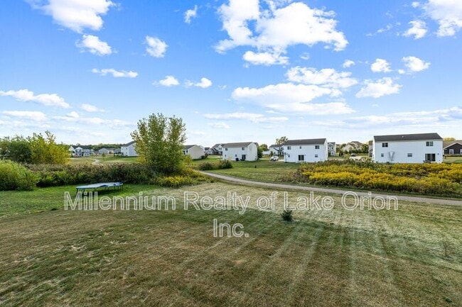 Building Photo - 7158 Primrose Ln