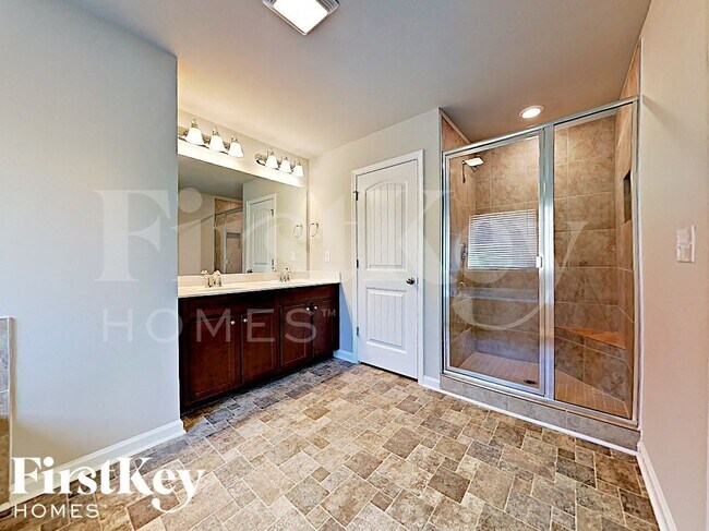 Building Photo - 3204 Baylor Cir