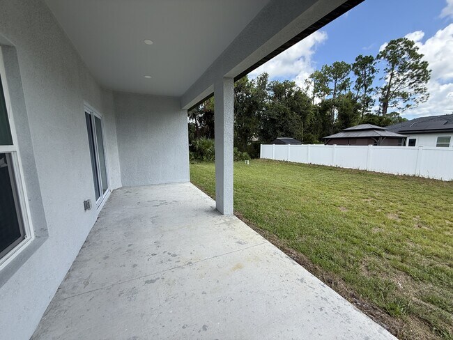 Building Photo - 2964 Wells Ave