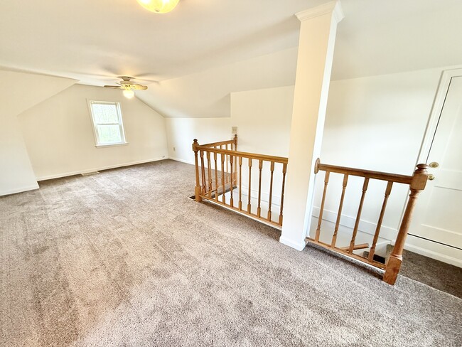 Building Photo - 824 Bellflower Ave NW