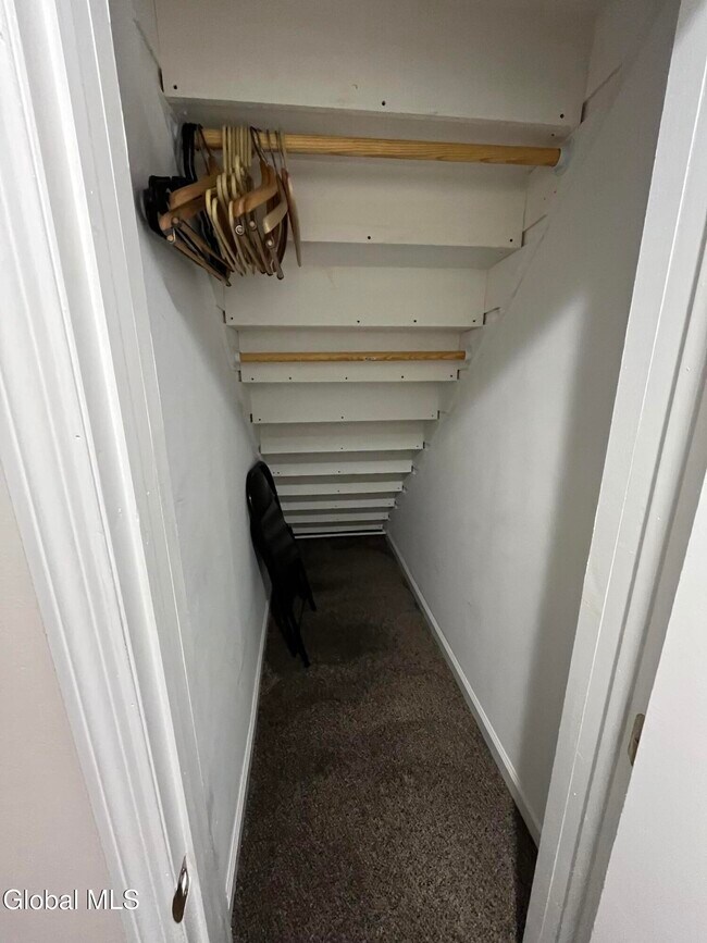 Building Photo - 36 Glenville St