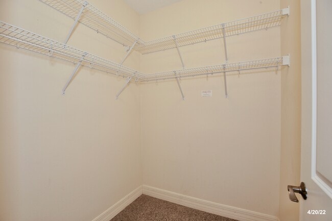 Building Photo - 2128 Lucerne Ter