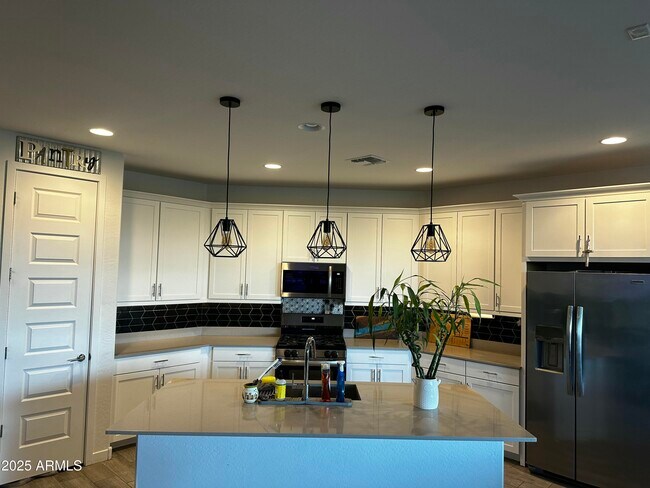 Building Photo - 4248 Enmark Dr