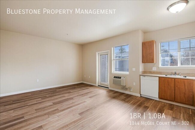 Building Photo - 1144 Mcgee Ct NE