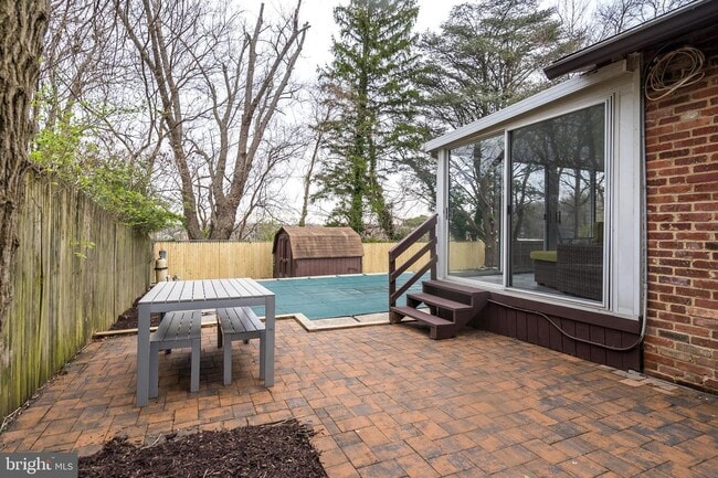 Building Photo - 3315 Pendleton Dr