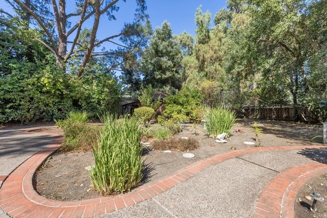 Building Photo - Beautifully Appointed Atherton Estate with...