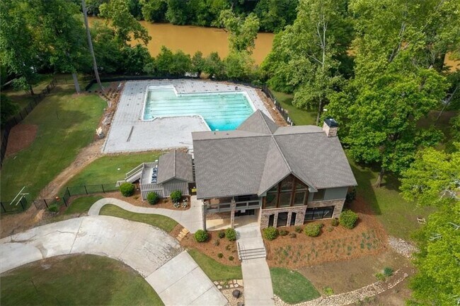 Building Photo - 9470 Hillside Dr
