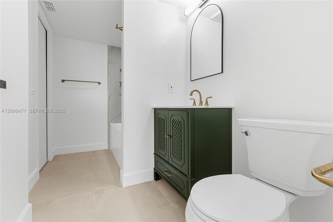 Building Photo - 1400 NE 57th Ct